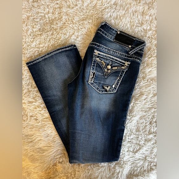 Vigoss jeans
"The New York Slim Boot"
Size 5/6
Length 33" - Picture 5 of 5